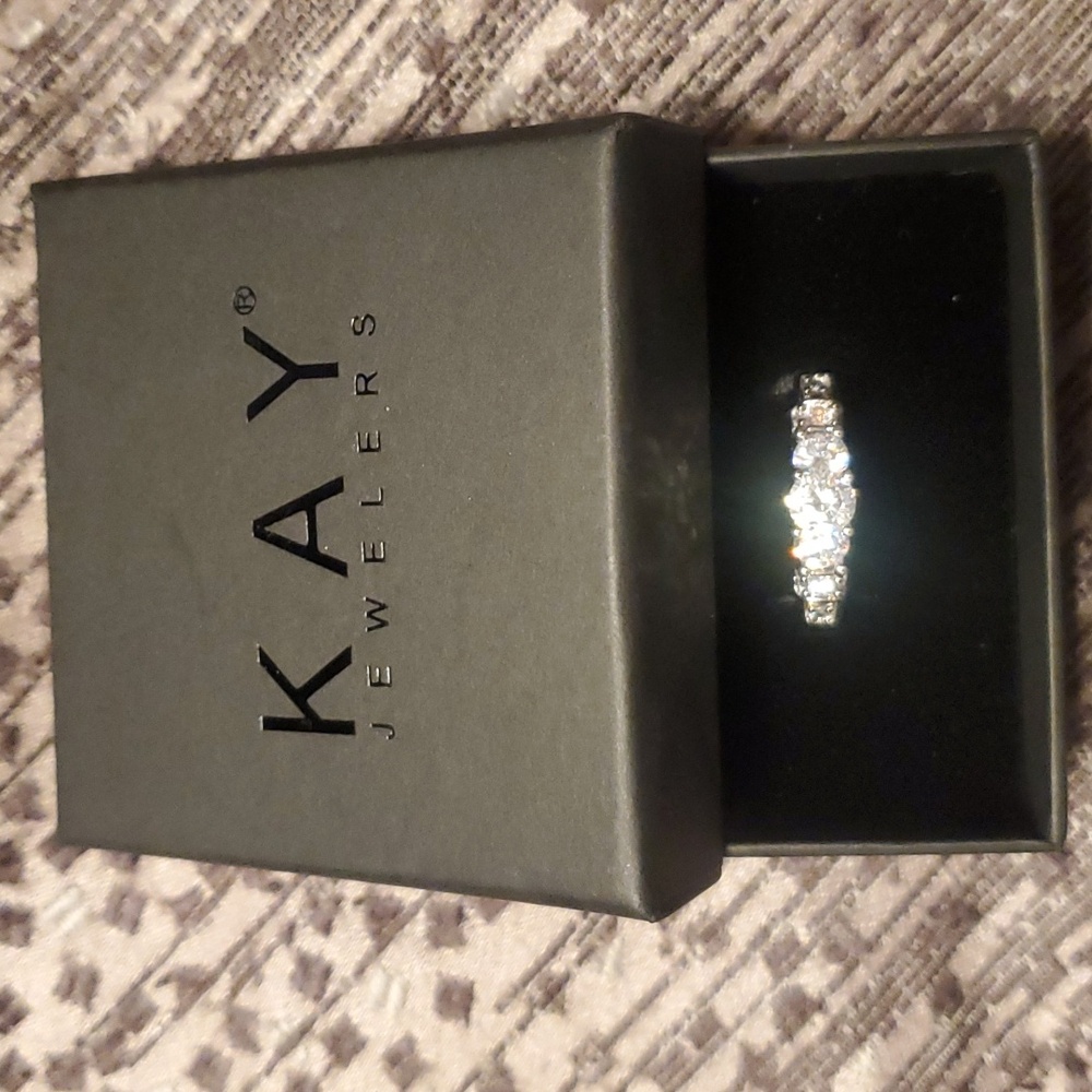 Kay Jewelers Silver and White Ring